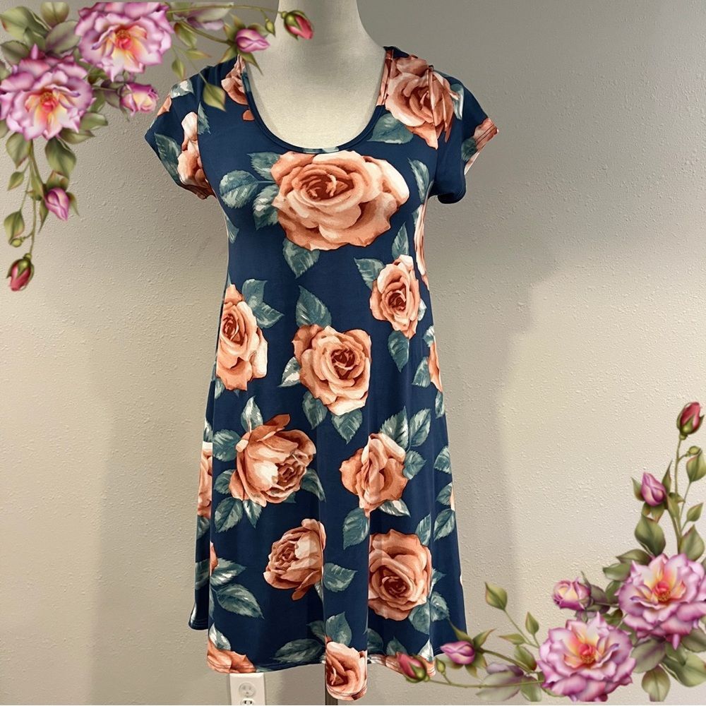A-line short sleeve loose fit Floral stretchy Dress size‎ small